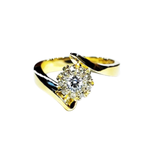 18K Yellow gold and diamond ring